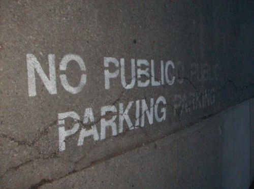 no public parking.2.JPG (74 KB)